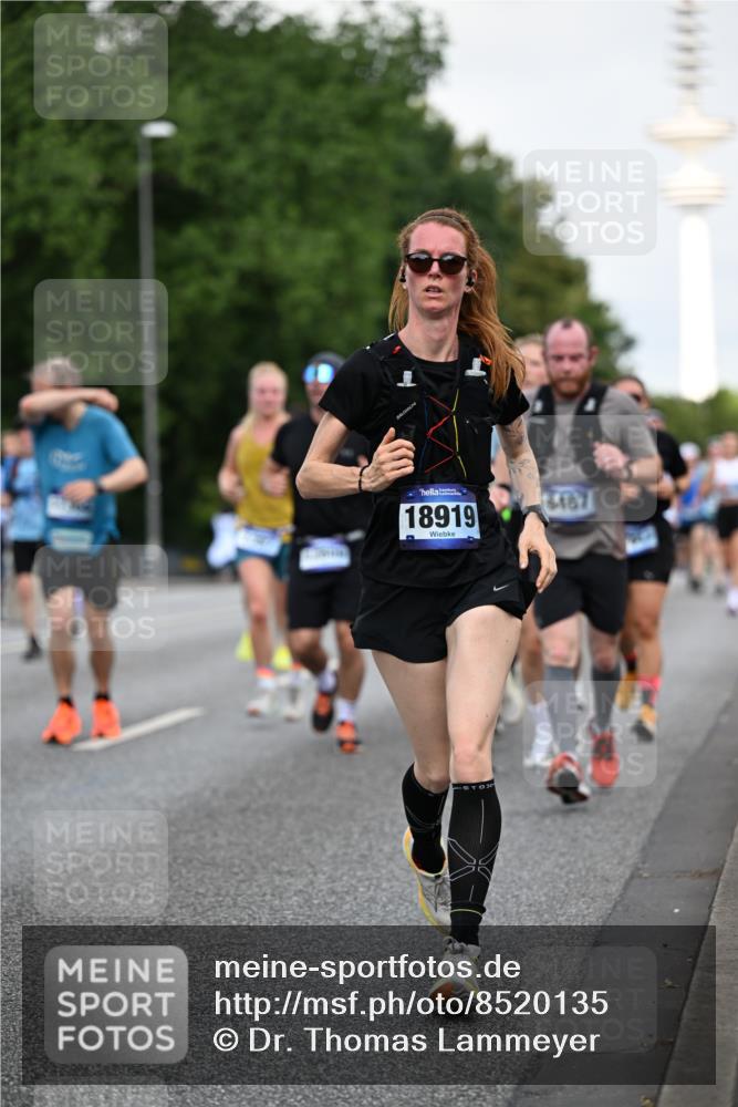 29.06.2025 - hella hamburg halbmarathon Dr. Thomas Lammeyer http://msf.ph/oto/8520135 29.06.2025 10:05:07 Kennedybrücke 1387, 1420, 1726, 2006, 2354, 2363, 2936, 3625, 3740, 3983, 4068, 4238, 4249, 4319, 4708, 5870, 6147, 6487, 6531, 6591, 6714, 6757, 6835, 6924, 7757, 7759, 7761, 8046, 8255, 8326, 8478, 8691, 8923, 9124, 9932, 10271, 10383, 10705 meine-sportfotos.de