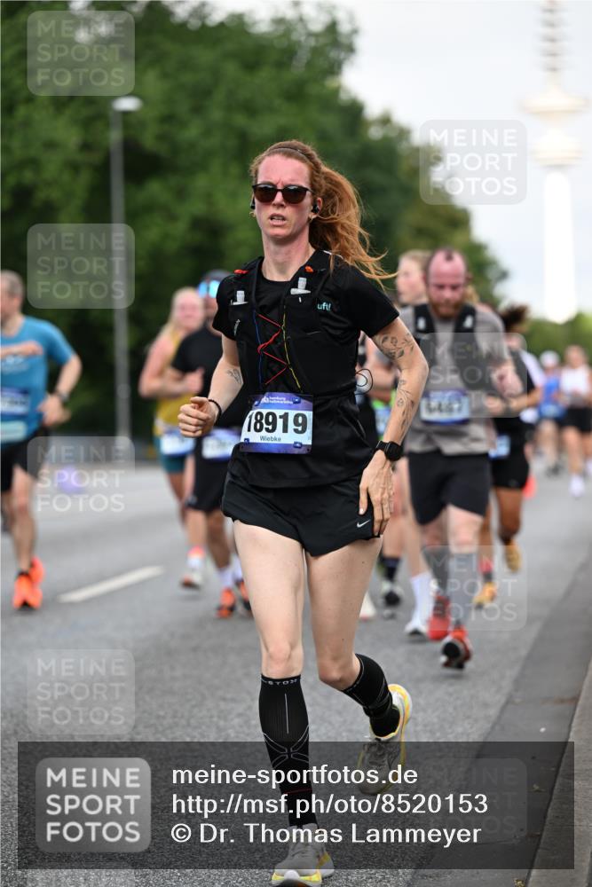 29.06.2025 - hella hamburg halbmarathon Dr. Thomas Lammeyer http://msf.ph/oto/8520153 29.06.2025 10:05:07 Kennedybrücke 1387, 1420, 1726, 2006, 2354, 2363, 2936, 3625, 3740, 3983, 4068, 4238, 4249, 4319, 4708, 5870, 6147, 6487, 6531, 6591, 6714, 6757, 6835, 6924, 7757, 7759, 7761, 8046, 8255, 8326, 8478, 8691, 8923, 9124, 9932, 10271, 10383, 10705 meine-sportfotos.de