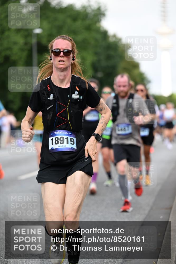 29.06.2025 - hella hamburg halbmarathon Dr. Thomas Lammeyer http://msf.ph/oto/8520161 29.06.2025 10:05:08 Kennedybrücke 1387, 1420, 1726, 2006, 2354, 2363, 2936, 3625, 3740, 3983, 4068, 4238, 4249, 4319, 4708, 5870, 6147, 6487, 6531, 6591, 6714, 6757, 6835, 6924, 7757, 7759, 7761, 8046, 8255, 8326, 8478, 8691, 8923, 9124, 9932, 10271, 10383, 10705 meine-sportfotos.de