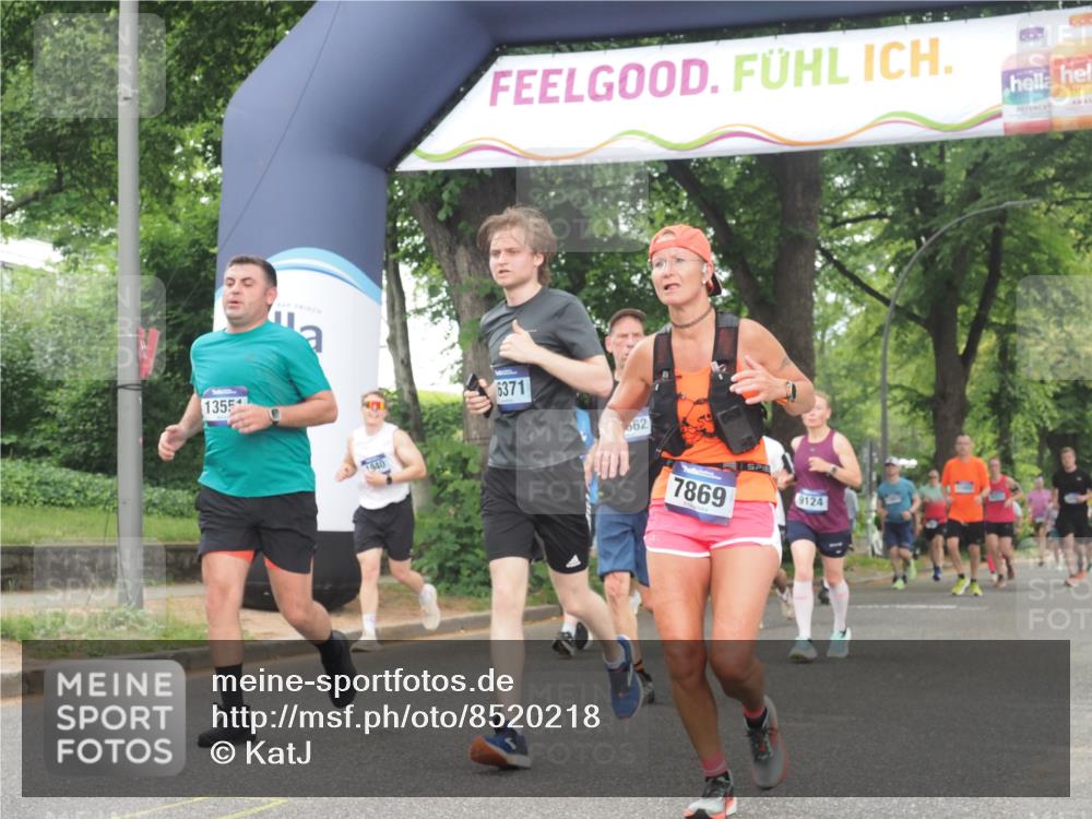 29.06.2025 - hella hamburg halbmarathon KatJ http://msf.ph/oto/8520218 29.06.2025 10:49:35 Zwischen KM18-KM19 1184, 1940, 2661, 4511, 7869 meine-sportfotos.de