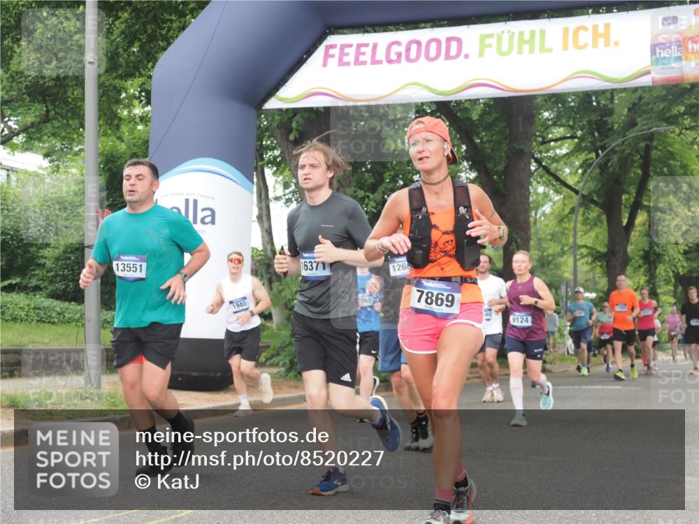 29.06.2025 - hella hamburg halbmarathon KatJ http://msf.ph/oto/8520227 29.06.2025 10:49:35 Zwischen KM18-KM19 1184, 1940, 2661, 4511, 7869 meine-sportfotos.de