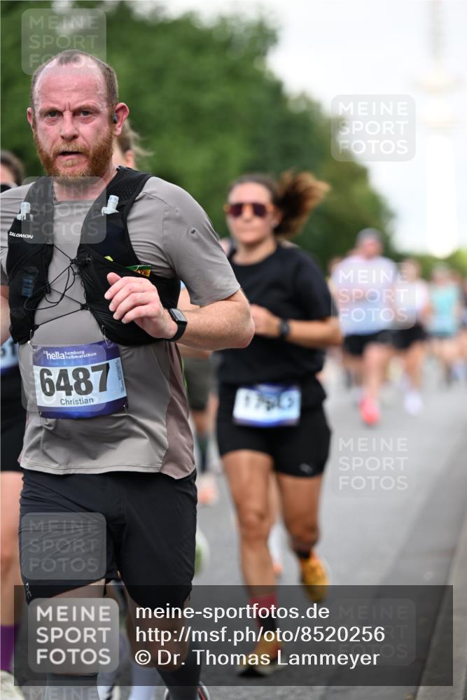 29.06.2025 - hella hamburg halbmarathon Dr. Thomas Lammeyer http://msf.ph/oto/8520256 29.06.2025 10:05:10 Kennedybrücke 1387, 1420, 1526, 1726, 2006, 2354, 2363, 2936, 3625, 3740, 4068, 4238, 4249, 4319, 4370, 4708, 5870, 6147, 6487, 6531, 6591, 6714, 6757, 6835, 6924, 7658, 7757, 7759, 7761, 8046, 8255, 8326, 8478, 8691, 8923, 9124, 9932, 10383, 10705 meine-sportfotos.de