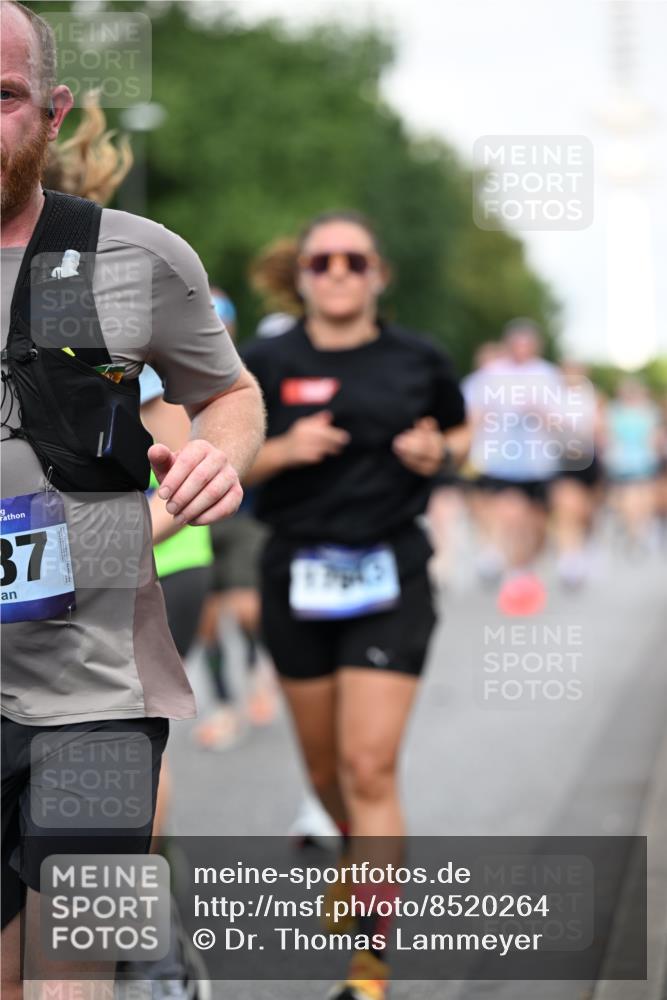 29.06.2025 - hella hamburg halbmarathon Dr. Thomas Lammeyer http://msf.ph/oto/8520264 29.06.2025 10:05:10 Kennedybrücke 1387, 1420, 1526, 1726, 2006, 2354, 2363, 2936, 3625, 3740, 4068, 4238, 4249, 4319, 4370, 4708, 5870, 6147, 6487, 6531, 6591, 6714, 6757, 6835, 6924, 7658, 7757, 7759, 7761, 8046, 8255, 8326, 8478, 8691, 8923, 9124, 9932, 10383, 10705 meine-sportfotos.de