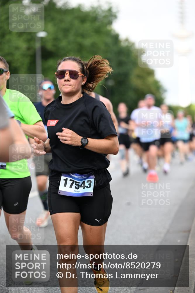 29.06.2025 - hella hamburg halbmarathon Dr. Thomas Lammeyer http://msf.ph/oto/8520279 29.06.2025 10:05:10 Kennedybrücke 1387, 1420, 1526, 1726, 2006, 2354, 2363, 2936, 3625, 3740, 4068, 4238, 4249, 4319, 4370, 4708, 5870, 6147, 6487, 6531, 6591, 6714, 6757, 6835, 6924, 7658, 7757, 7759, 7761, 8046, 8255, 8326, 8478, 8691, 8923, 9124, 9932, 10383, 10705 meine-sportfotos.de