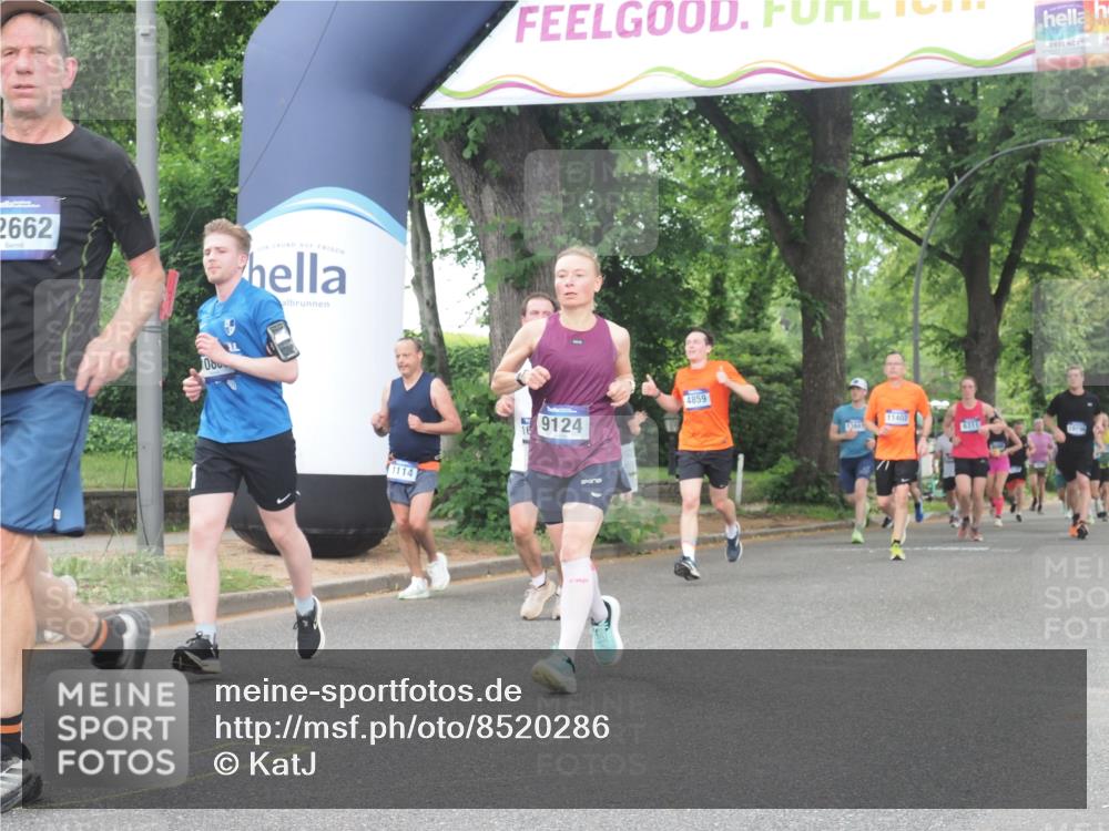 29.06.2025 - hella hamburg halbmarathon KatJ http://msf.ph/oto/8520286 29.06.2025 10:49:37 Zwischen KM18-KM19 1114, 1940, 4511, 4859, 7869 meine-sportfotos.de