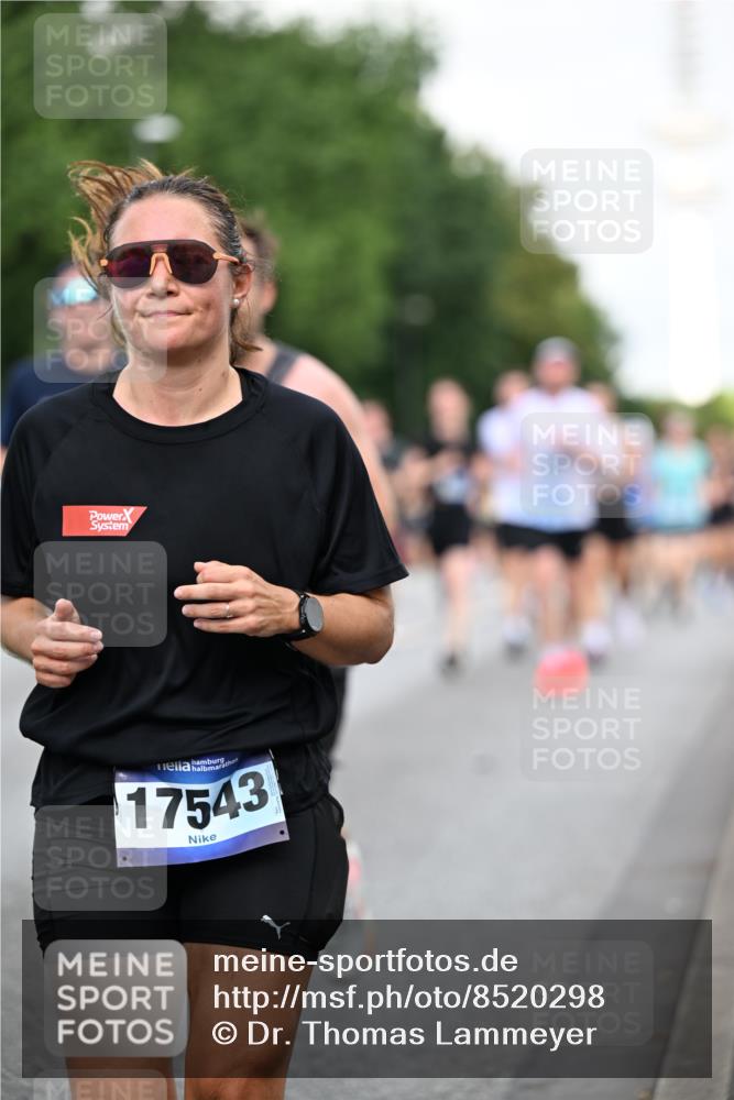 29.06.2025 - hella hamburg halbmarathon Dr. Thomas Lammeyer http://msf.ph/oto/8520298 29.06.2025 10:05:11 Kennedybrücke 1387, 1420, 1526, 1726, 2006, 2091, 2354, 2363, 2936, 3625, 3740, 4068, 4238, 4249, 4319, 4370, 4708, 5870, 6147, 6487, 6531, 6591, 6714, 6835, 6924, 7287, 7658, 7757, 7759, 7761, 8046, 8326, 8478, 8691, 8923, 9124, 9932, 10383, 10705 meine-sportfotos.de
