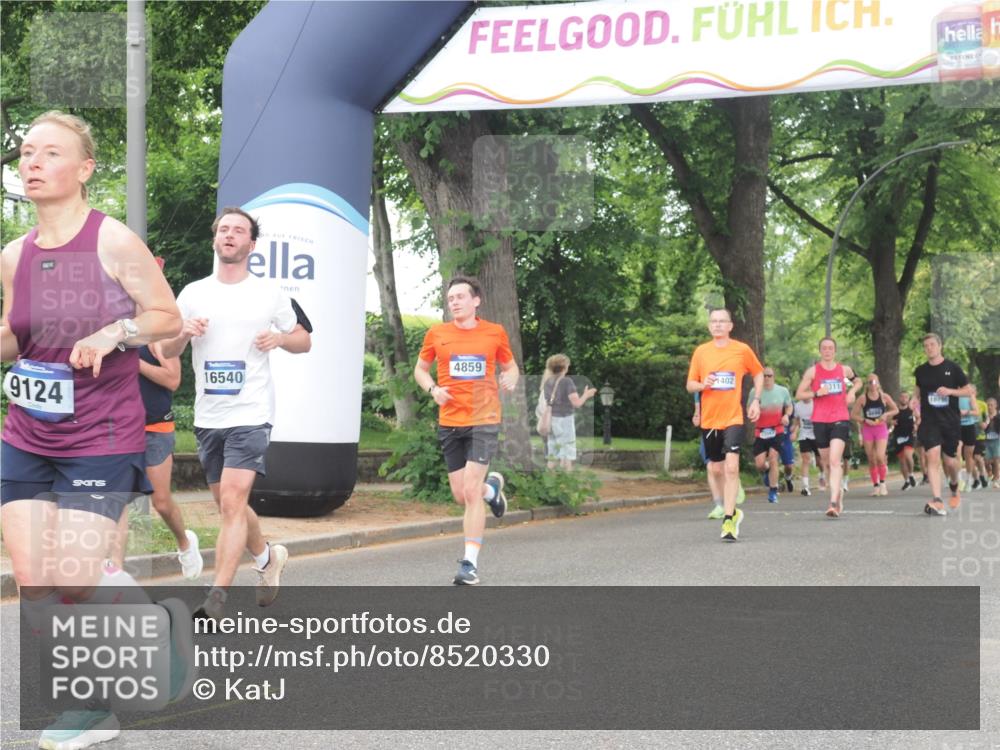 29.06.2025 - hella hamburg halbmarathon KatJ http://msf.ph/oto/8520330 29.06.2025 10:49:38 Zwischen KM18-KM19 1114, 1940, 4511, 4859, 7869 meine-sportfotos.de