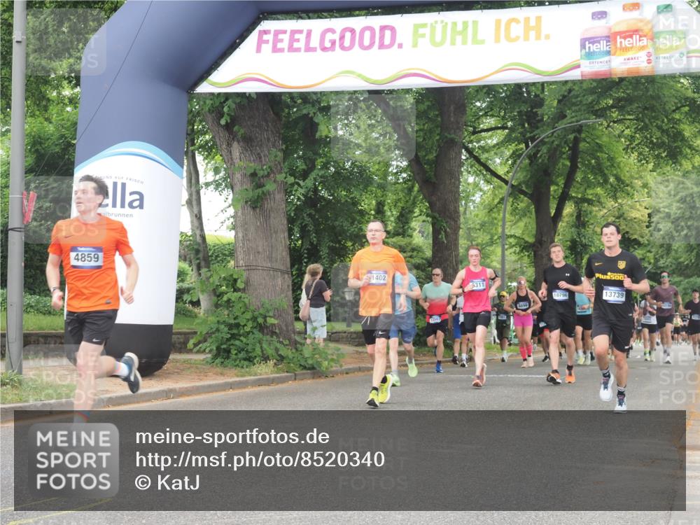 29.06.2025 - hella hamburg halbmarathon KatJ http://msf.ph/oto/8520340 29.06.2025 10:49:39 Zwischen KM18-KM19 1114, 1940, 4859, 7869 meine-sportfotos.de