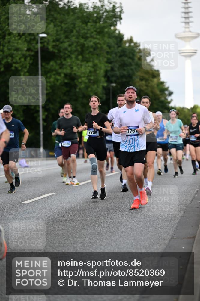 29.06.2025 - hella hamburg halbmarathon Dr. Thomas Lammeyer http://msf.ph/oto/8520369 29.06.2025 10:05:13 Kennedybrücke 1387, 1420, 1526, 1726, 2006, 2091, 2354, 2363, 2936, 3425, 3625, 3740, 4068, 4238, 4249, 4319, 4370, 4708, 5870, 6147, 6487, 6531, 6591, 6714, 6835, 6924, 7287, 7658, 7757, 7759, 7761, 8046, 8326, 8478, 8691, 8923, 9124, 9932, 10383, 10576, 10705 meine-sportfotos.de