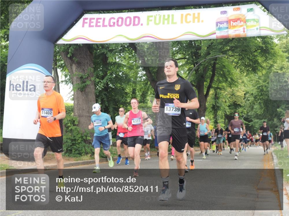 29.06.2025 - hella hamburg halbmarathon KatJ http://msf.ph/oto/8520411 29.06.2025 10:49:40 Zwischen KM18-KM19 1114, 1940, 4859, 6311, 7869 meine-sportfotos.de