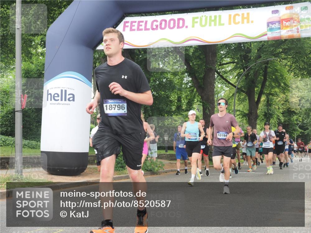 29.06.2025 - hella hamburg halbmarathon KatJ http://msf.ph/oto/8520587 29.06.2025 10:49:43 Zwischen KM18-KM19 1114, 1940, 4859, 6311, 8469 meine-sportfotos.de