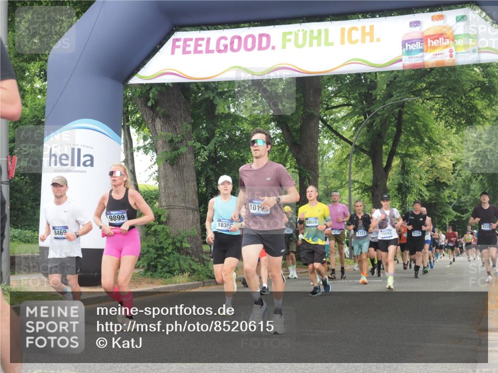 29.06.2025 - hella hamburg halbmarathon KatJ http://msf.ph/oto/8520615 29.06.2025 10:49:44 Zwischen KM18-KM19 1114, 4859, 6311, 8469 meine-sportfotos.de