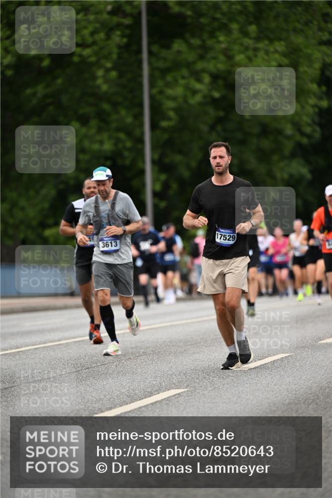 29.06.2025 - hella hamburg halbmarathon Dr. Thomas Lammeyer http://msf.ph/oto/8520643 29.06.2025 10:33:54 Kennedybrücke 1192, 1661, 1694, 1869, 2699, 3613, 4580, 4700, 4982, 5063, 5249, 5250, 5322, 6418, 6598, 7449, 8388, 10068, 10162, 10641, 11376 meine-sportfotos.de