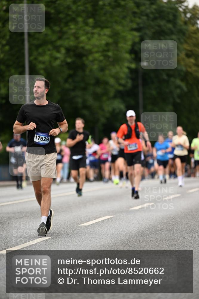 29.06.2025 - hella hamburg halbmarathon Dr. Thomas Lammeyer http://msf.ph/oto/8520662 29.06.2025 10:33:55 Kennedybrücke 1192, 1661, 1694, 1869, 2699, 3613, 4580, 4700, 4982, 5063, 5249, 5250, 5322, 6418, 6598, 7449, 8388, 10068, 10162, 10641, 11376 meine-sportfotos.de