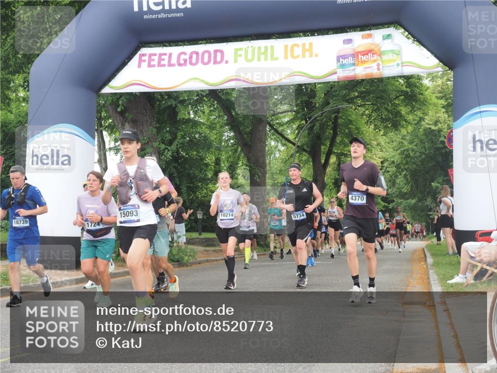 29.06.2025 - hella hamburg halbmarathon KatJ http://msf.ph/oto/8520773 29.06.2025 10:49:48 Zwischen KM18-KM19 1126, 1722, 1724, 4370, 4665, 5734, 6311, 8469 meine-sportfotos.de