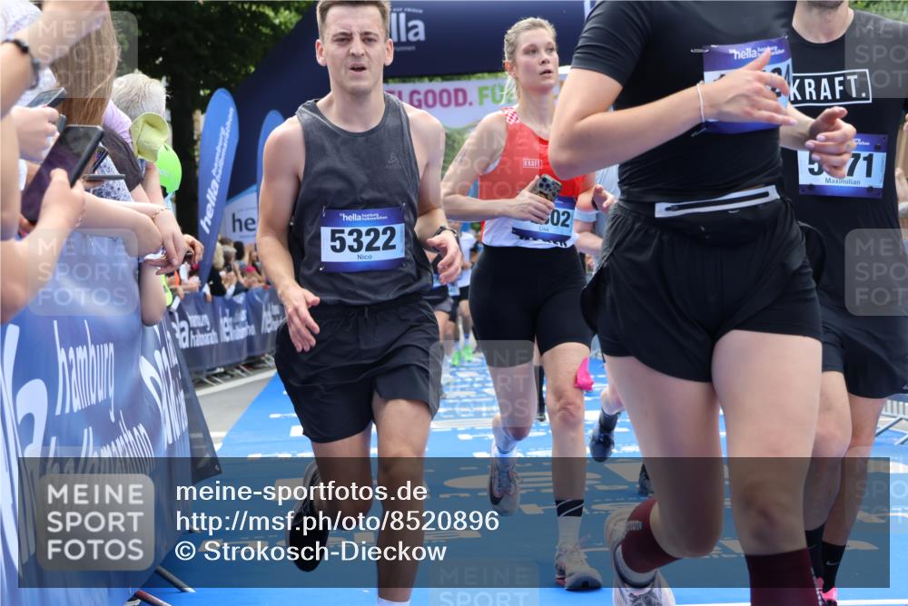 29.06.2025 - hella hamburg halbmarathon Strokosch-Dieckow http://msf.ph/oto/8520896 29.06.2025 11:23:45 Ziel 1072, 1755, 2441, 2478, 2781, 4123, 5171, 5322, 6488, 6939, 7169, 7978, 8085, 9150, 9301, 9658, 9823, 9964, 10162, 10613, 11110, 11424, 11792, 11803, 14821, 15324, 15802, 16601, 17341, 17559, 17987, 18246, 18611 meine-sportfotos.de