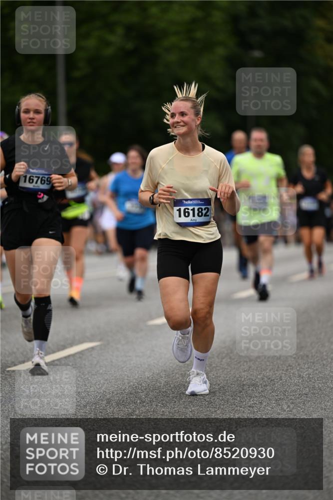 29.06.2025 - hella hamburg halbmarathon Dr. Thomas Lammeyer http://msf.ph/oto/8520930 29.06.2025 10:34:05 Kennedybrücke 1063, 1192, 1230, 1661, 1869, 2901, 3573, 3613, 4575, 4580, 4982, 5322, 6418, 6598, 7449, 8048, 10162, 10641, 10880 meine-sportfotos.de
