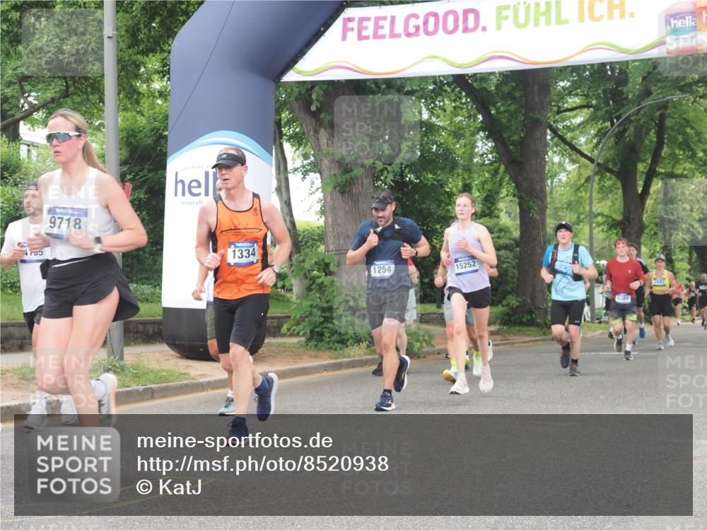 29.06.2025 - hella hamburg halbmarathon KatJ http://msf.ph/oto/8520938 29.06.2025 10:49:53 Zwischen KM18-KM19 1126, 1254, 1334, 1573, 1722, 1724, 1881, 3001, 4370, 4665, 5734 meine-sportfotos.de