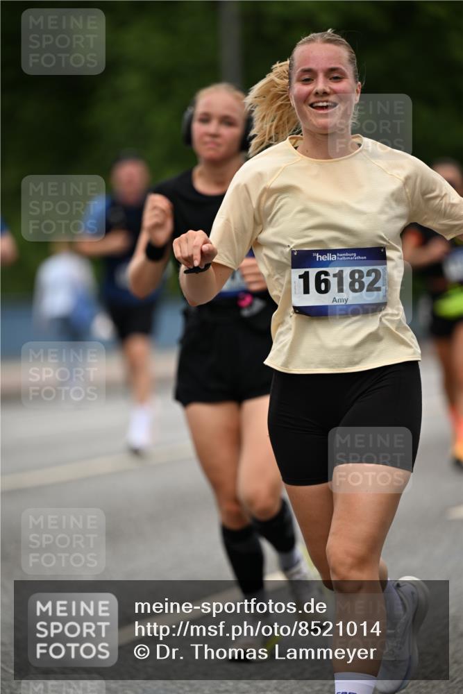 29.06.2025 - hella hamburg halbmarathon Dr. Thomas Lammeyer http://msf.ph/oto/8521014 29.06.2025 10:34:07 Kennedybrücke 1063, 1192, 1230, 1661, 2901, 3573, 3613, 4575, 4580, 4982, 5322, 6418, 6598, 7449, 8048, 10162, 10641, 10880 meine-sportfotos.de