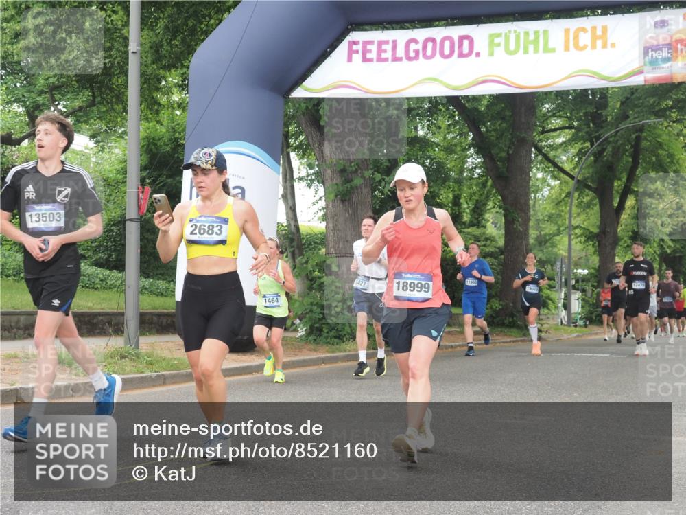 29.06.2025 - hella hamburg halbmarathon KatJ http://msf.ph/oto/8521160 29.06.2025 10:49:59 Zwischen KM18-KM19 1254, 1464, 2683, 3921, 4538, 5384 meine-sportfotos.de
