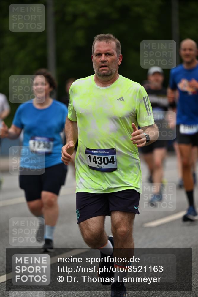 29.06.2025 - hella hamburg halbmarathon Dr. Thomas Lammeyer http://msf.ph/oto/8521163 29.06.2025 10:34:11 Kennedybrücke 1063, 1192, 1230, 1661, 2901, 3524, 3573, 3613, 4198, 4575, 4580, 4819, 6418, 6598, 7449, 8048, 10641, 10880 meine-sportfotos.de