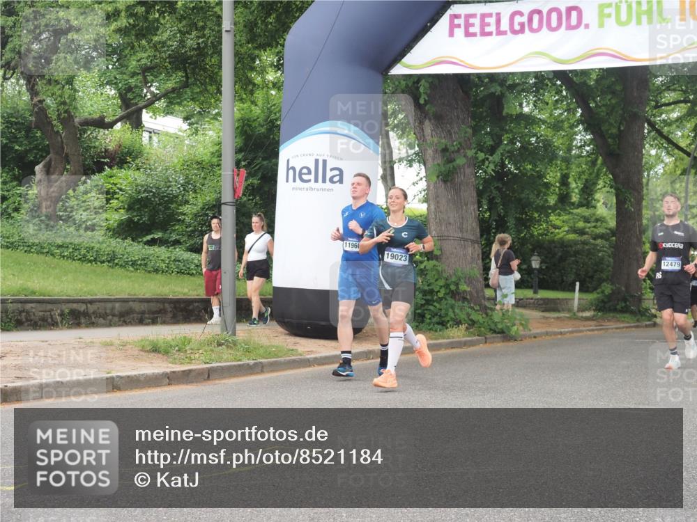 29.06.2025 - hella hamburg halbmarathon KatJ http://msf.ph/oto/8521184 29.06.2025 10:50:02 Zwischen KM18-KM19 1427, 1464, 2683, 3921, 4538, 5384 meine-sportfotos.de