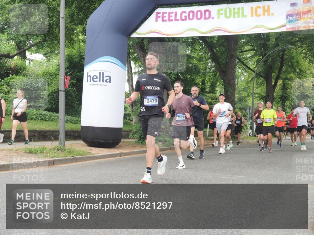 29.06.2025 - hella hamburg halbmarathon KatJ http://msf.ph/oto/8521297 29.06.2025 10:50:04 Zwischen KM18-KM19 1427, 1464, 2683, 7243 meine-sportfotos.de