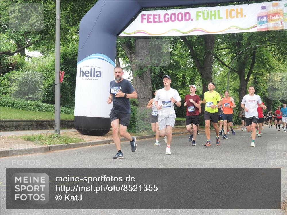 29.06.2025 - hella hamburg halbmarathon KatJ http://msf.ph/oto/8521355 29.06.2025 10:50:06 Zwischen KM18-KM19 1427, 7243 meine-sportfotos.de