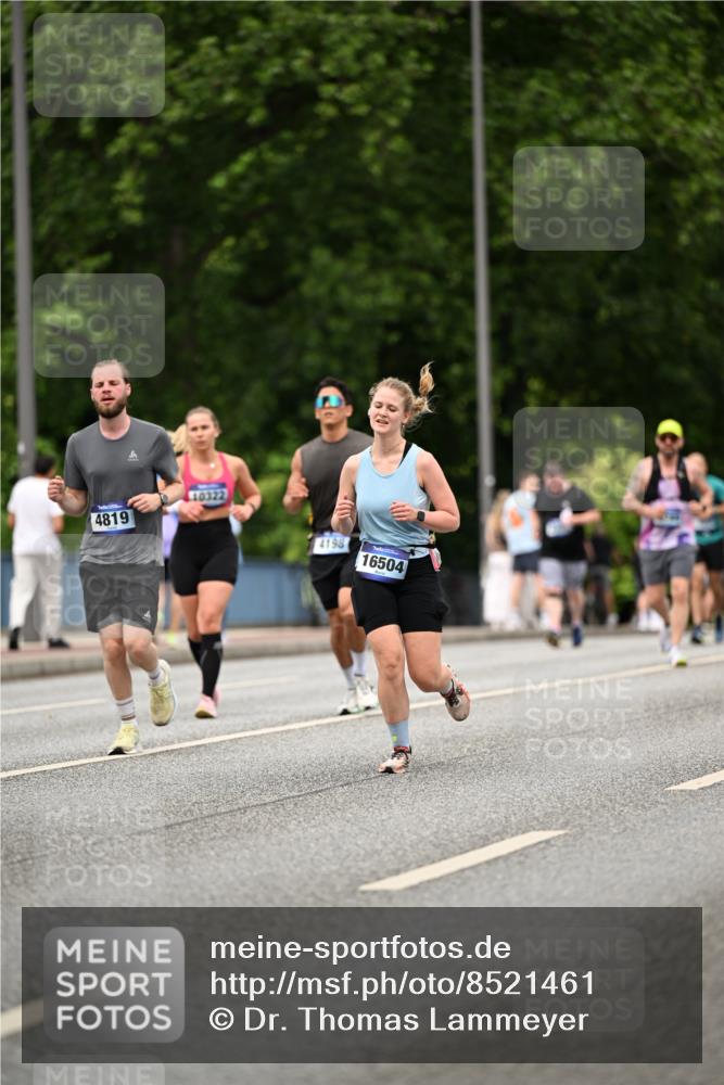 29.06.2025 - hella hamburg halbmarathon Dr. Thomas Lammeyer http://msf.ph/oto/8521461 29.06.2025 10:34:22 Kennedybrücke 1063, 1230, 1661, 2901, 3524, 3573, 4198, 4575, 4819, 6598, 6626, 8048, 10322, 10880 meine-sportfotos.de
