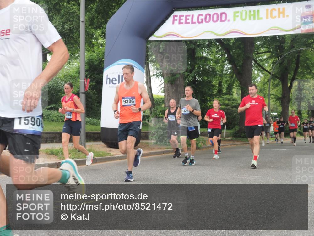 29.06.2025 - hella hamburg halbmarathon KatJ http://msf.ph/oto/8521472 29.06.2025 10:50:09 Zwischen KM18-KM19 4328, 7243 meine-sportfotos.de