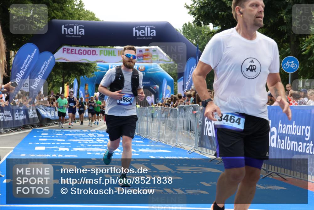 29.06.2025 - hella hamburg halbmarathon Strokosch-Dieckow http://msf.ph/oto/8521838 29.06.2025 11:24:12 Ziel 1110, 1349, 2140, 2529, 3464, 3466, 4288, 4979, 5493, 8387, 9988, 11249, 13829, 15266, 15343, 15619, 15767, 18046, 18685 meine-sportfotos.de