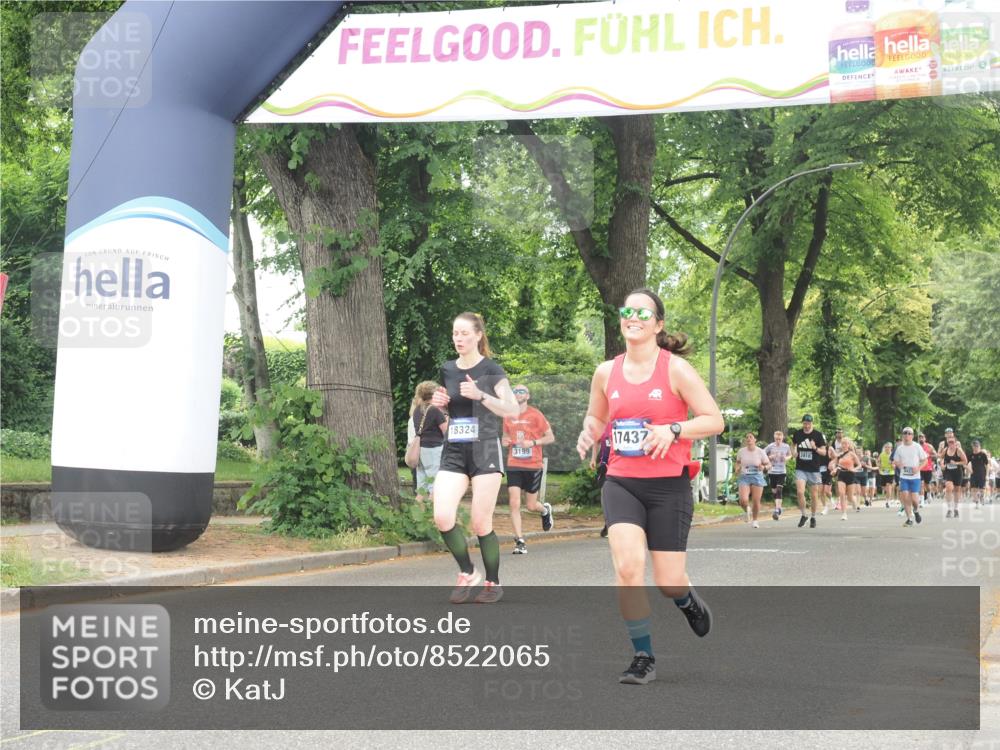 29.06.2025 - hella hamburg halbmarathon KatJ http://msf.ph/oto/8522065 29.06.2025 10:50:28 Zwischen KM18-KM19 1316, 3919 meine-sportfotos.de