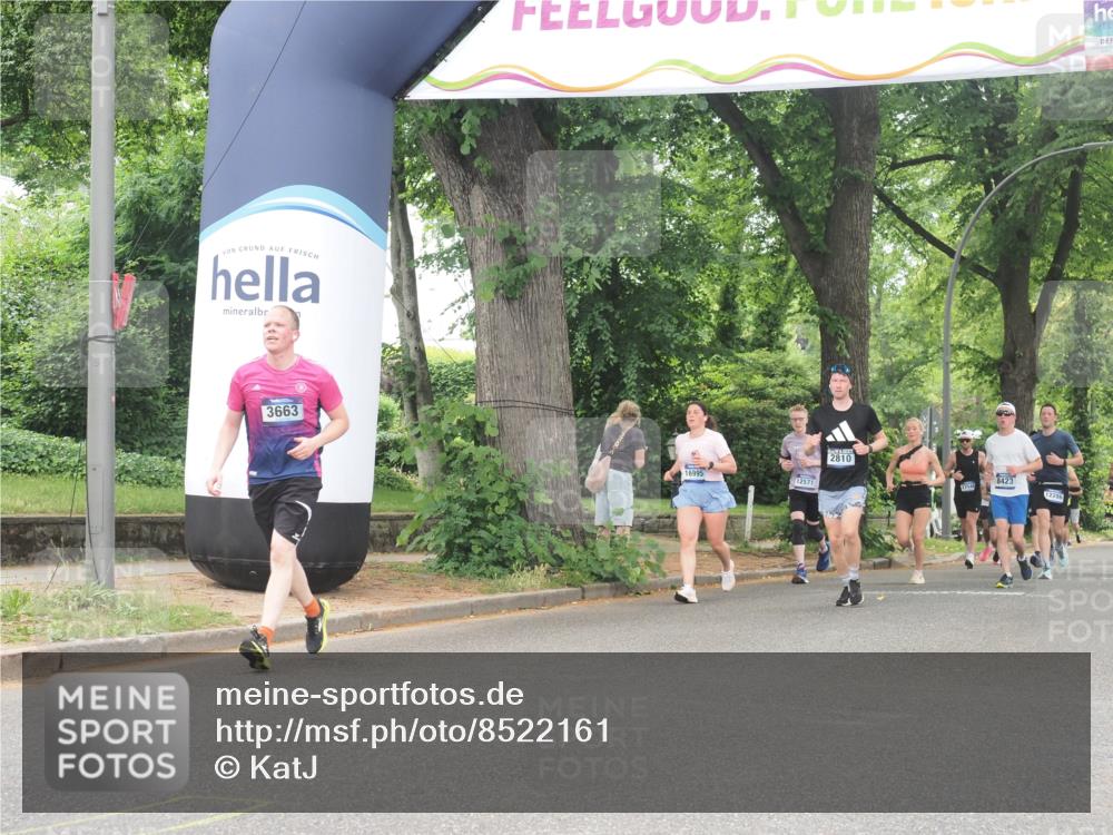 29.06.2025 - hella hamburg halbmarathon KatJ http://msf.ph/oto/8522161 29.06.2025 10:50:34 Zwischen KM18-KM19 3199, 3663 meine-sportfotos.de