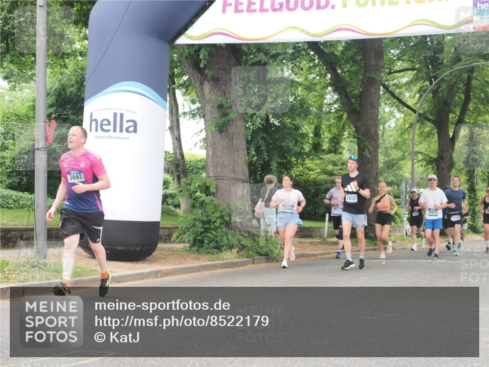 29.06.2025 - hella hamburg halbmarathon KatJ http://msf.ph/oto/8522179 29.06.2025 10:50:34 Zwischen KM18-KM19 3199, 3663 meine-sportfotos.de