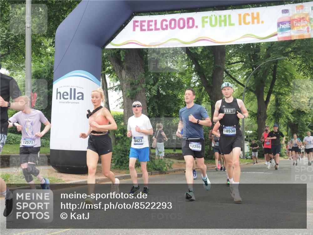 29.06.2025 - hella hamburg halbmarathon KatJ http://msf.ph/oto/8522293 29.06.2025 10:50:38 Zwischen KM18-KM19 2810, 3199, 3663, 4389, 5511, 8423 meine-sportfotos.de