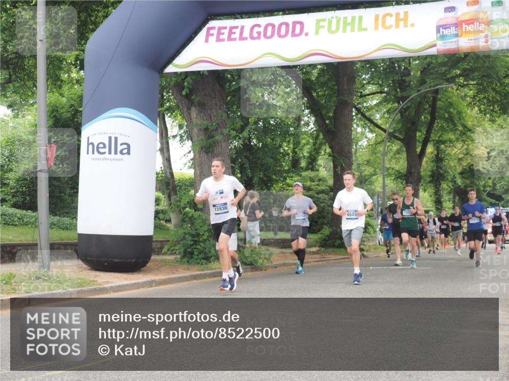 29.06.2025 - hella hamburg halbmarathon KatJ http://msf.ph/oto/8522500 29.06.2025 10:50:48 Zwischen KM18-KM19 4945, 6966 meine-sportfotos.de
