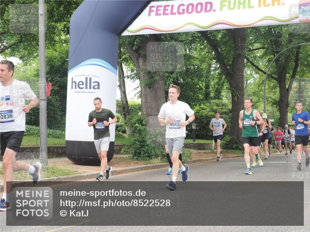 29.06.2025 - hella hamburg halbmarathon KatJ http://msf.ph/oto/8522528 29.06.2025 10:50:50 Zwischen KM18-KM19 1531, 4945, 6966 meine-sportfotos.de