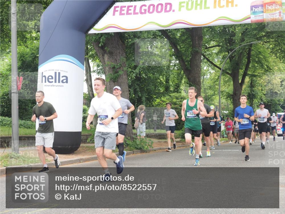 29.06.2025 - hella hamburg halbmarathon KatJ http://msf.ph/oto/8522557 29.06.2025 10:50:50 Zwischen KM18-KM19 1531, 4945, 6966 meine-sportfotos.de