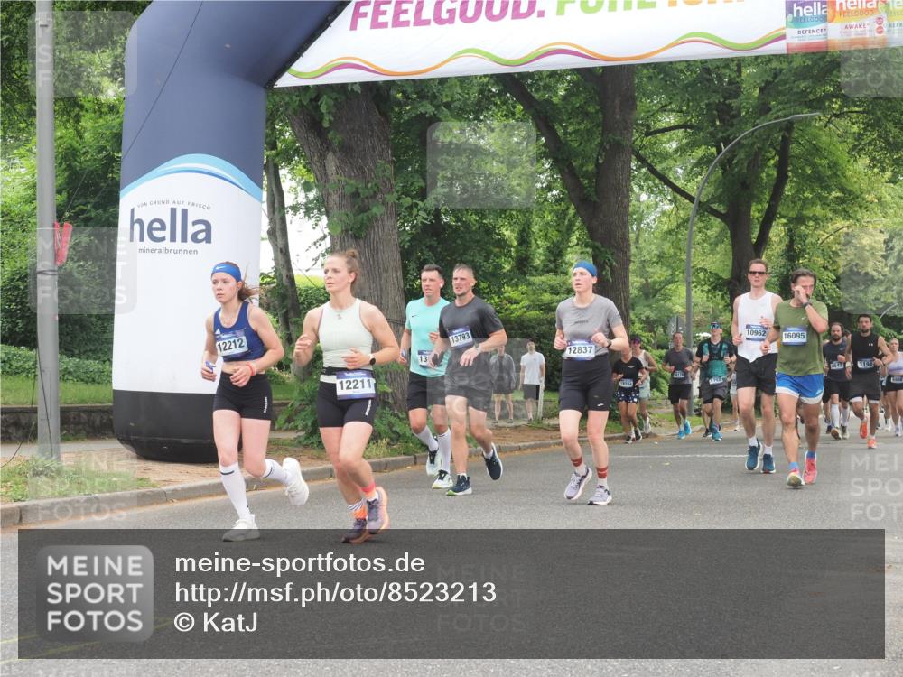 29.06.2025 - hella hamburg halbmarathon KatJ http://msf.ph/oto/8523213 29.06.2025 10:51:18 Zwischen KM18-KM19  meine-sportfotos.de