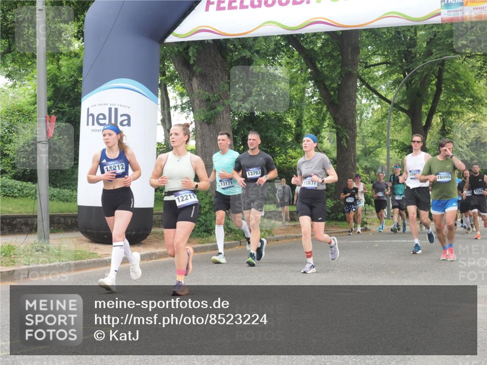 29.06.2025 - hella hamburg halbmarathon KatJ http://msf.ph/oto/8523224 29.06.2025 10:51:18 Zwischen KM18-KM19  meine-sportfotos.de