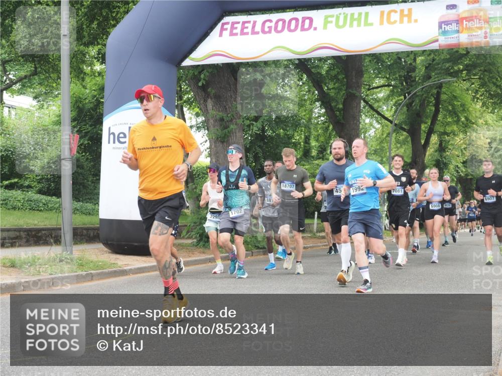 29.06.2025 - hella hamburg halbmarathon KatJ http://msf.ph/oto/8523341 29.06.2025 10:51:23 Zwischen KM18-KM19 1194, 1702, 1992, 2979, 4542, 7081, 8520, 8561 meine-sportfotos.de