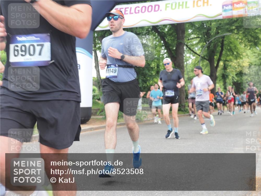 29.06.2025 - hella hamburg halbmarathon KatJ http://msf.ph/oto/8523508 29.06.2025 10:51:28 Zwischen KM18-KM19 1194, 1702, 1992, 2298, 2782, 2979, 4542, 5396, 6585, 6907, 6908, 7081, 8520, 8561 meine-sportfotos.de