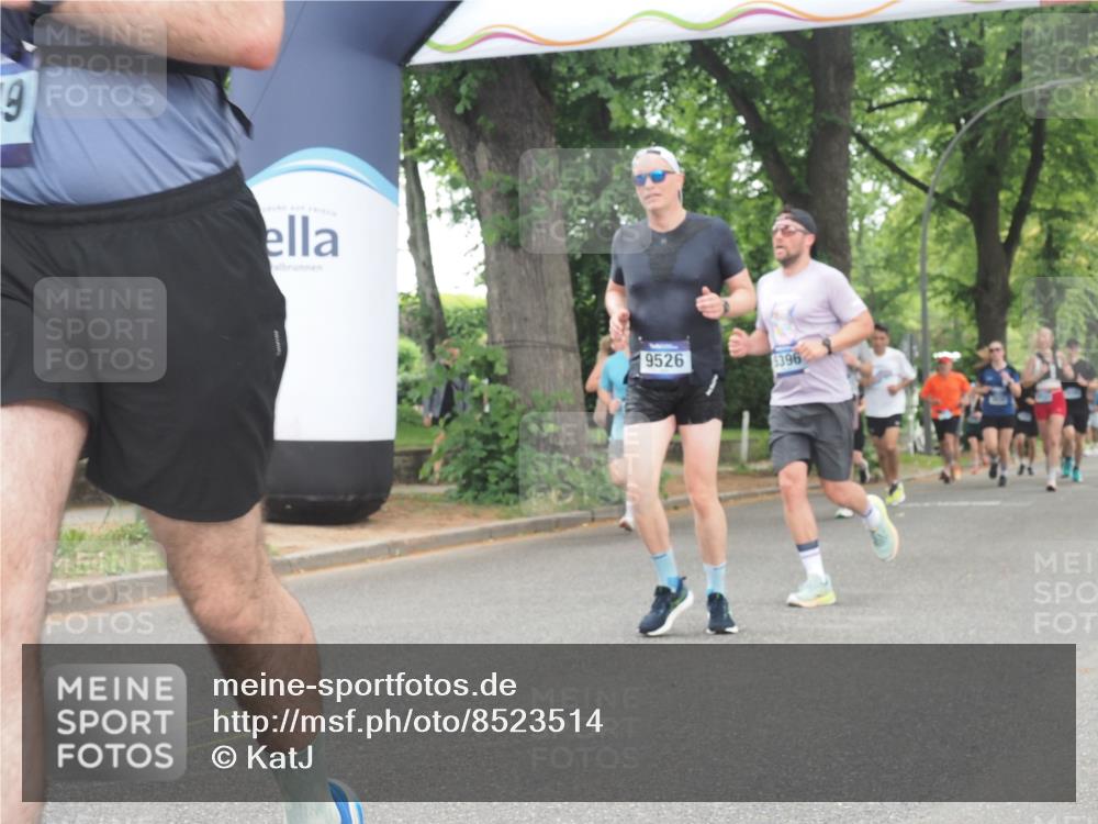 29.06.2025 - hella hamburg halbmarathon KatJ http://msf.ph/oto/8523514 29.06.2025 10:51:29 Zwischen KM18-KM19 1194, 1702, 1992, 2298, 2782, 2979, 4542, 5396, 6585, 6907, 6908, 7042, 7081, 8520, 8561 meine-sportfotos.de