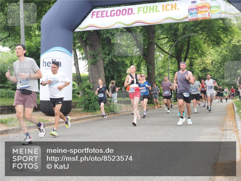 29.06.2025 - hella hamburg halbmarathon KatJ http://msf.ph/oto/8523574 29.06.2025 10:51:33 Zwischen KM18-KM19 1863, 2298, 2782, 3039, 5396, 6585, 7042 meine-sportfotos.de