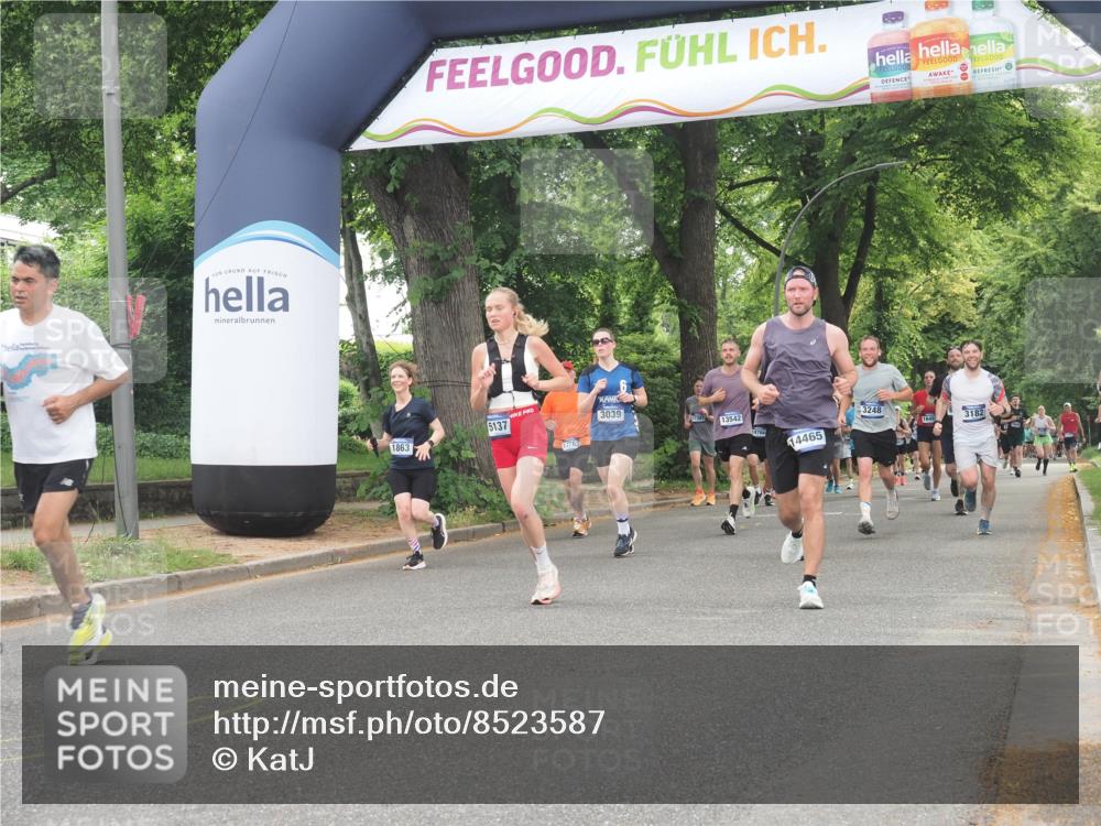 29.06.2025 - hella hamburg halbmarathon KatJ http://msf.ph/oto/8523587 29.06.2025 10:51:33 Zwischen KM18-KM19 1863, 2298, 2782, 3039, 5396, 6585, 7042 meine-sportfotos.de