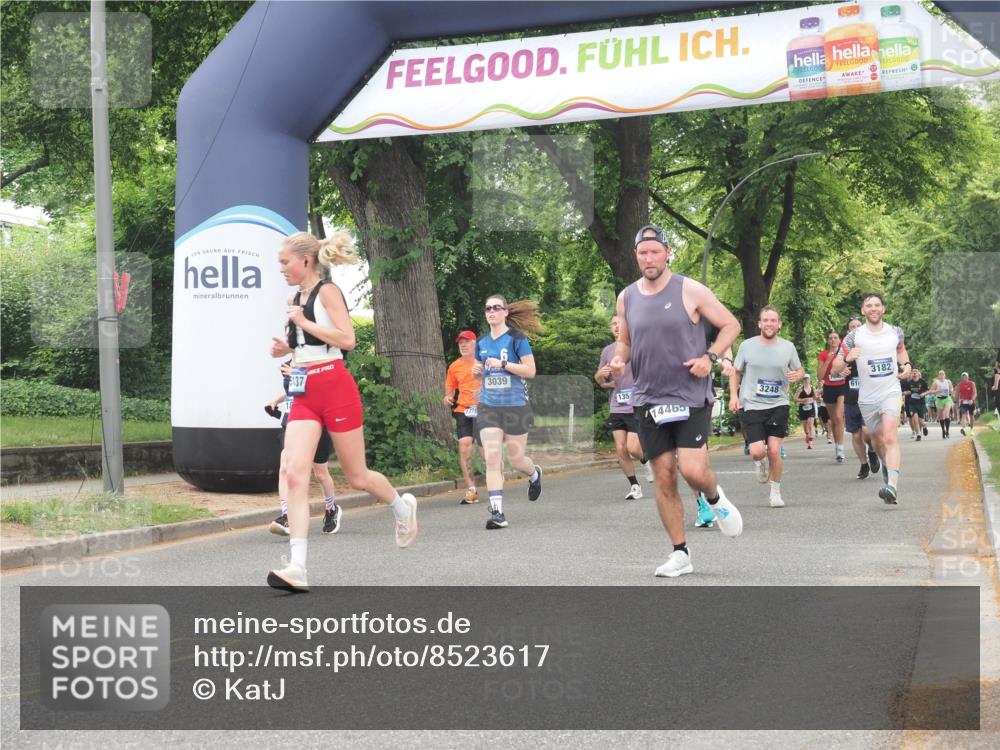 29.06.2025 - hella hamburg halbmarathon KatJ http://msf.ph/oto/8523617 29.06.2025 10:51:34 Zwischen KM18-KM19 1863, 3039, 3182, 3248, 5396, 7042 meine-sportfotos.de