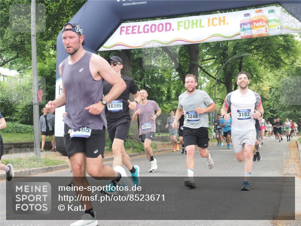 29.06.2025 - hella hamburg halbmarathon KatJ http://msf.ph/oto/8523671 29.06.2025 10:51:35 Zwischen KM18-KM19 1863, 3039, 3182, 3248, 5396, 6100, 7042 meine-sportfotos.de