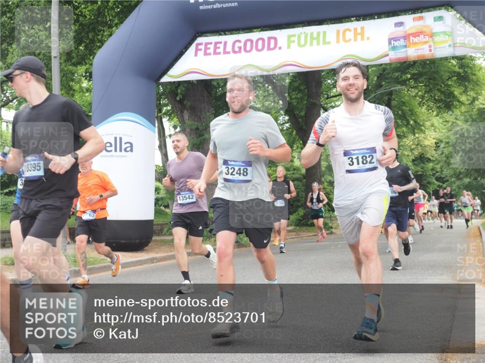 29.06.2025 - hella hamburg halbmarathon KatJ http://msf.ph/oto/8523701 29.06.2025 10:51:36 Zwischen KM18-KM19 1863, 3039, 3182, 3248, 5396, 6100, 7042 meine-sportfotos.de