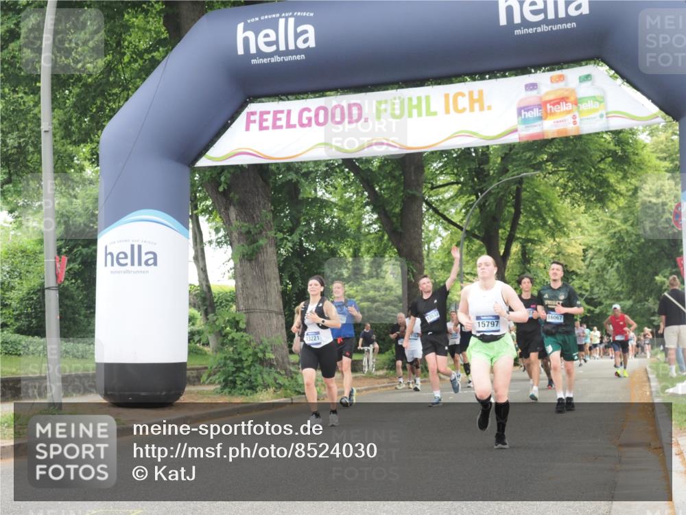 29.06.2025 - hella hamburg halbmarathon KatJ http://msf.ph/oto/8524030 29.06.2025 10:51:44 Zwischen KM18-KM19 1842, 6174 meine-sportfotos.de