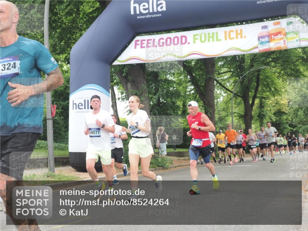 29.06.2025 - hella hamburg halbmarathon KatJ http://msf.ph/oto/8524264 29.06.2025 10:51:50 Zwischen KM18-KM19 2936, 6714 meine-sportfotos.de